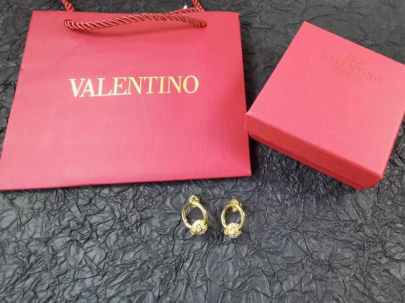 Valentino earring 11lyx15